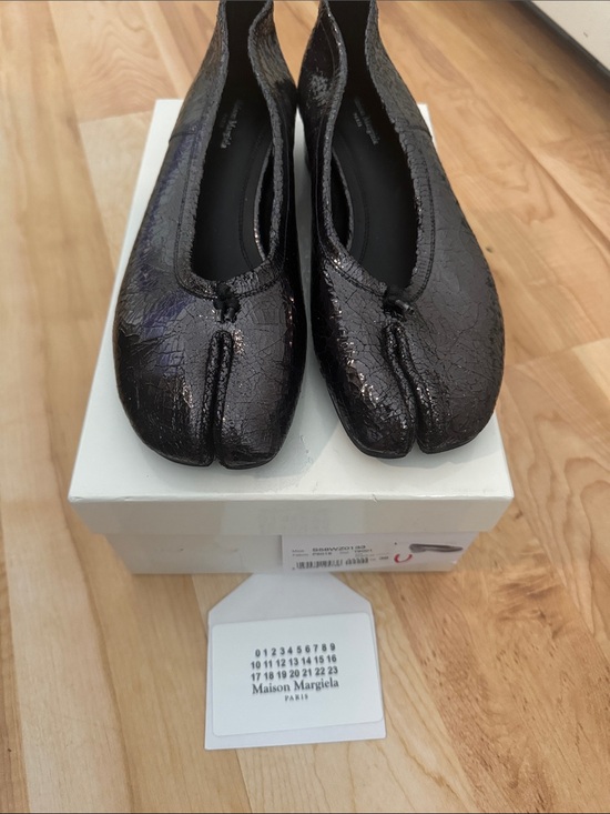 Maison Martin Margiela Shoes - Maison Martin Margiela Black Split-Toe Tabi Ballet Flats